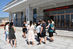 返鄉大學生創業青年赴山西廣靈電子商務公共服務中心參觀學習，探索電商新機遇